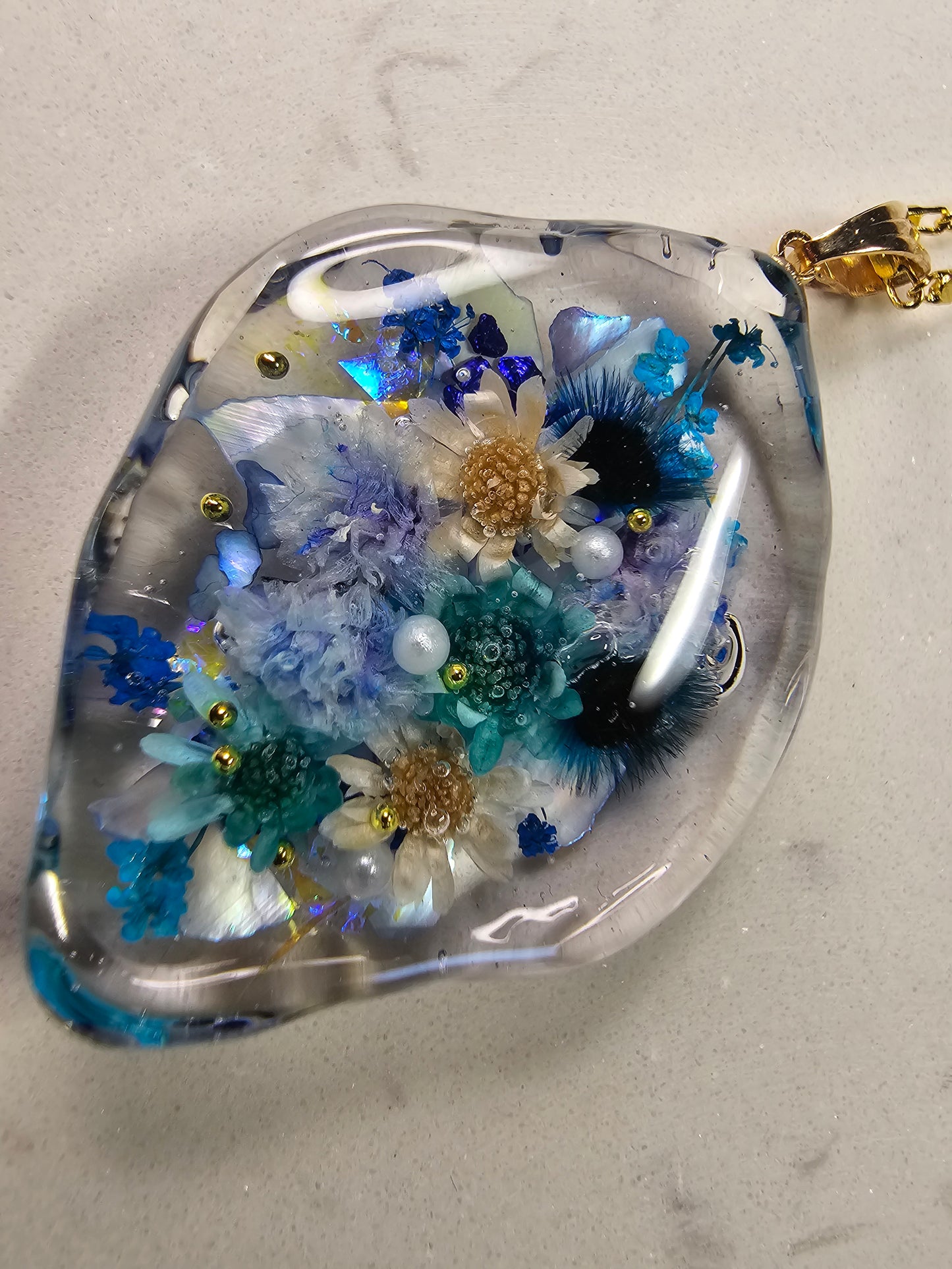 Bouquet Pendant Medium